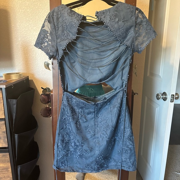 NWT two sisters lace cutout dress with cut out back - Picture 4 of 4